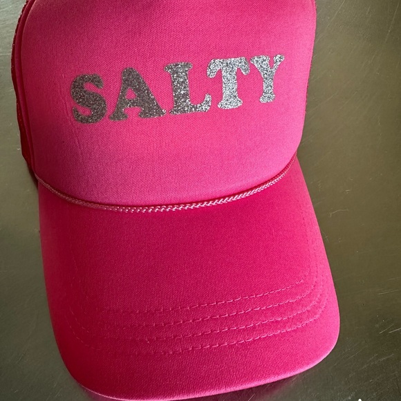Salty hat - Picture 2 of 3